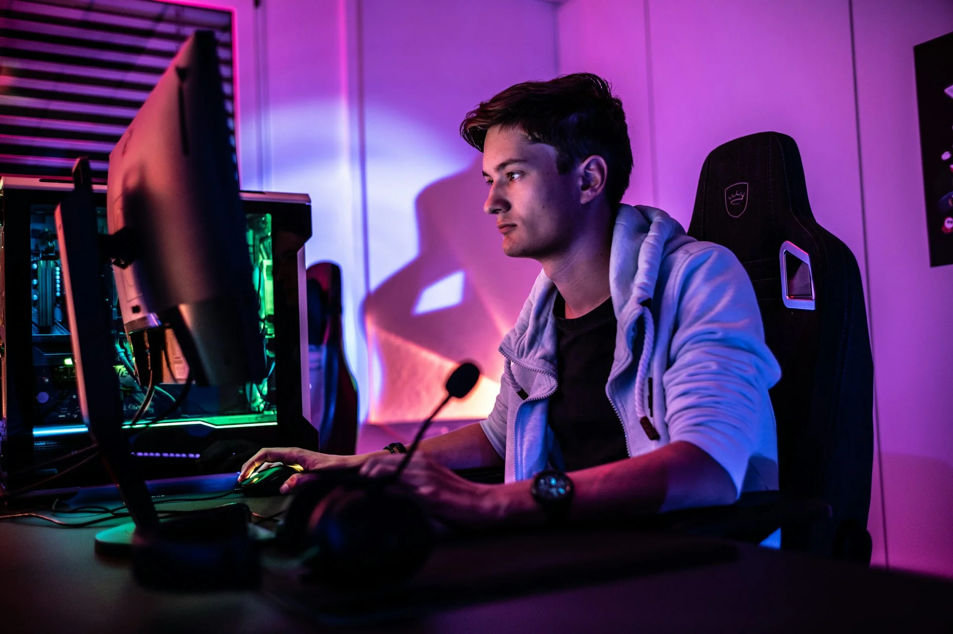 How to Become a Professional Gaming Content Creator